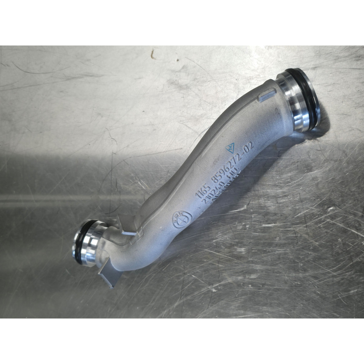 BMW Turborohr BMW G01 G02 G05 G06 G07 G20 G21 G30 G14 NEU...