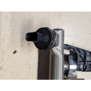 Original BMW Hochdruckrail 13 53 8665633 mit Injektoren 13 53 865648 und Sensor 13 53 8631820 B46D B48C B48D B48E B48N B48P B48R B48330i B48X B46X 8665633